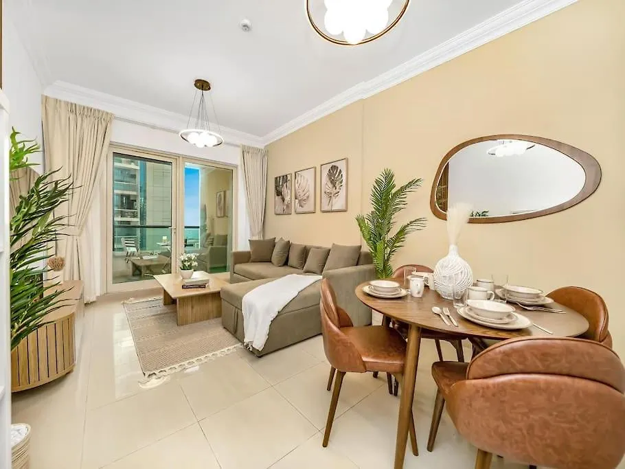 Spacious Home In The Heart Of Marina W Seaview Dubai Apartment