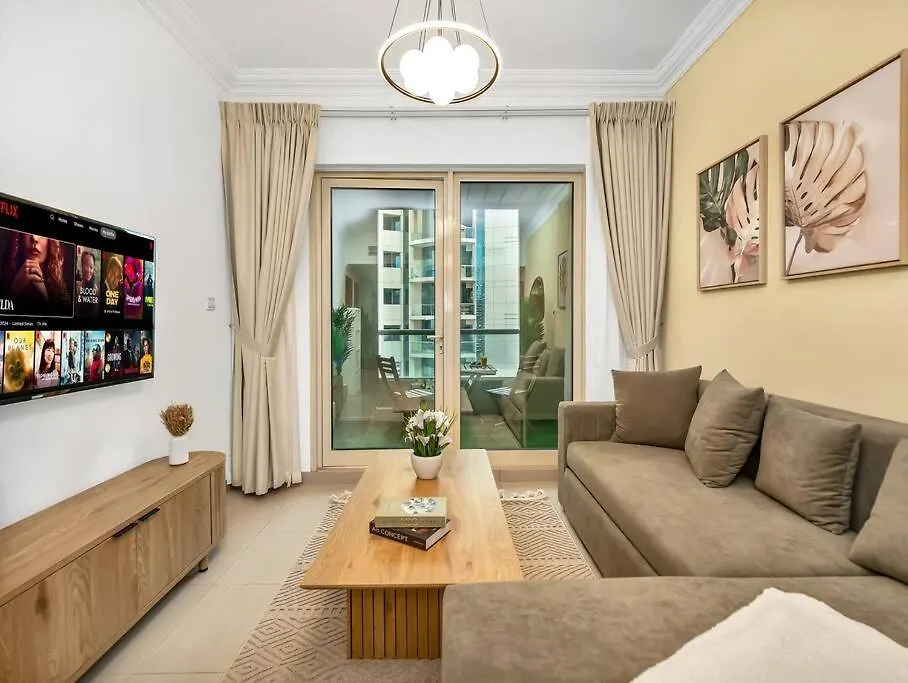 Spacious Home In The Heart Of Marina W Seaview Dubai 0*,