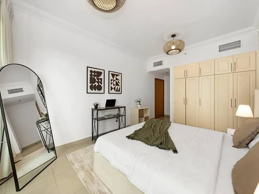 Spacious Home In The Heart Of Marina W Seaview Dubai Apartment
