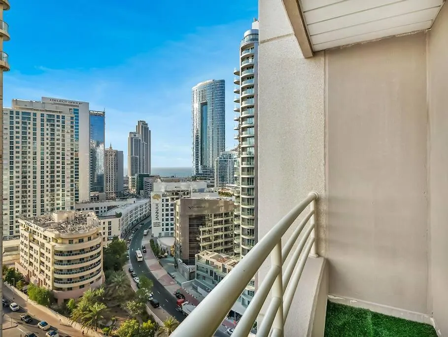 Apartment Spacious Home In The Heart Of Marina W Seaview Dubai