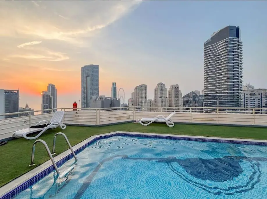Spacious Home In The Heart Of Marina W Seaview Dubai 0*,