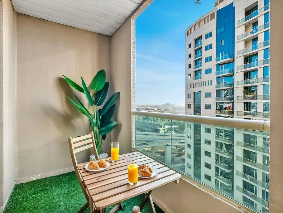Spacious Home In The Heart Of Marina W Seaview Dubai Apartment