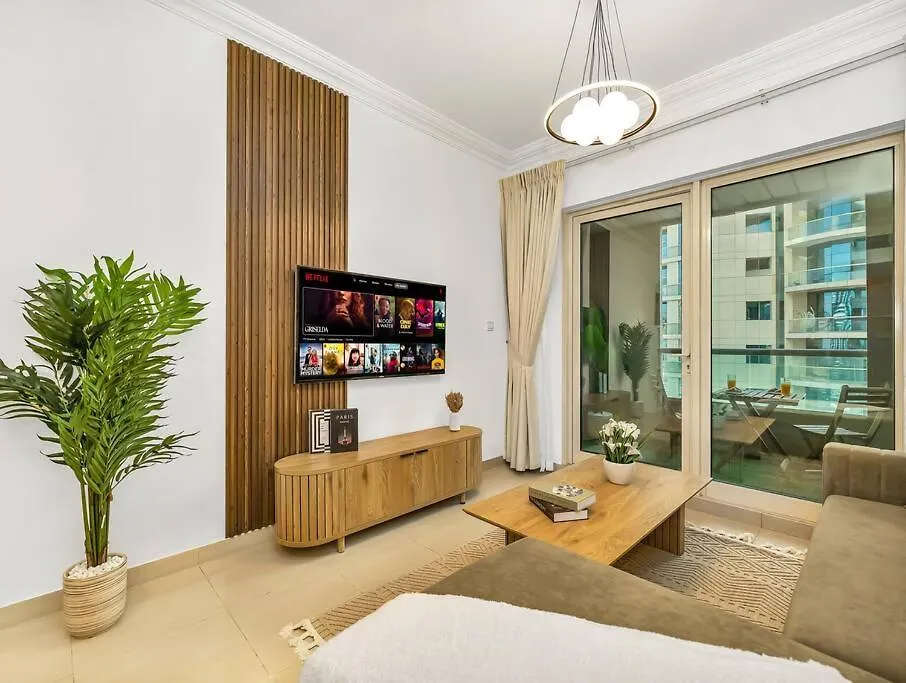 Spacious Home In The Heart Of Marina W Seaview Dubai Apartment