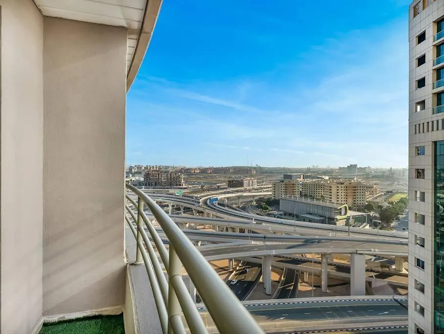 Spacious Home In The Heart Of Marina W Seaview Dubai